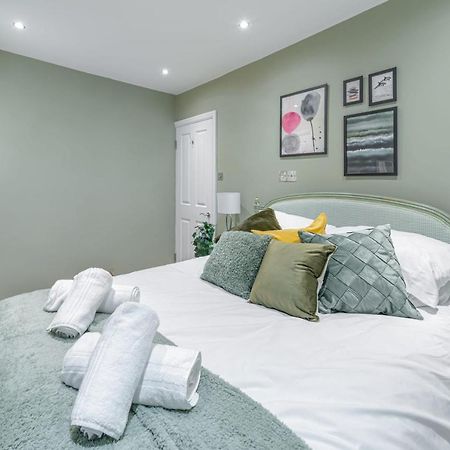 Stylish Shepherds Bush Flat Lejlighed London Eksteriør billede